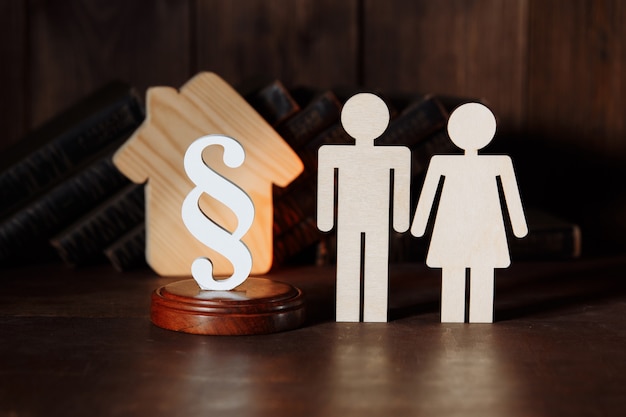 A side-by-side comparison chart illustrating the key differences between SSDI and SSI, showing categories like eligibility, funding, benefit amounts, and healthcare coverage.