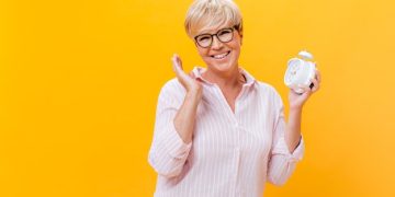 The 2025 Medicare Part D Guide: Save Up to $800 on Prescriptions - Cover Image